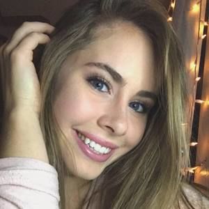 Meet your Posher, Alexandra